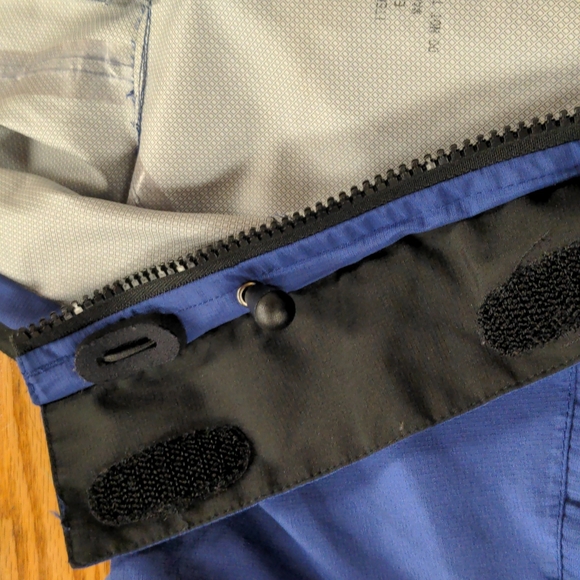 L.L. Bean Rain Jacket Blue Size Small - Picture 5 of 12